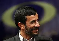 احمدی نژاد به سوی نور خاتمی به سوی ظلمت!
