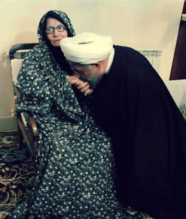 (تصوير) توئیت روحانی به مناسبت روز مادر