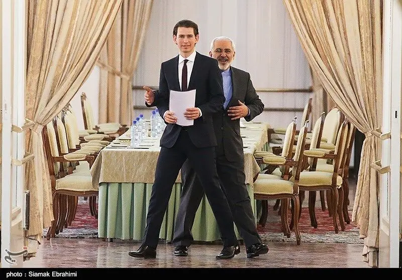عکس جالب ظریف و جوانترین وزیرخارجه جهان