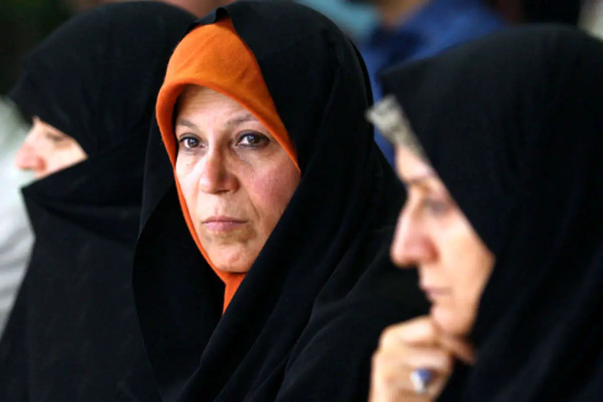 (تصاویر) فائزه هاشمی درنشست حزبکار