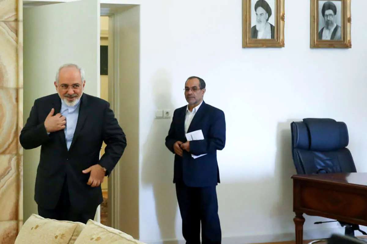 جشن بازیگران تأتر، خسارت باران در همدان، کشتن دردناک اسب، نوزادان چهارقلو، شکستن رکورد جهانی و ...
