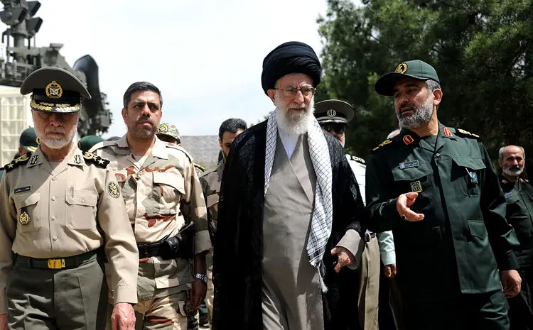 بازدید مقام معظم رهبری، چهره خندان رئیس‌جمهور، تصادف بسیار شدید، مراسم ختم استاد...