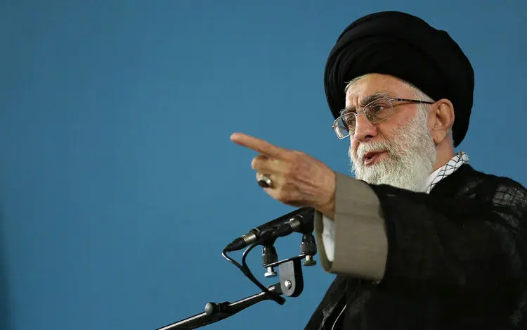شب کارگردانان سینما، جشنواره تأتر خیابانی، افتخاری که نصیب ظریف شد، آیین اعتکاف،...