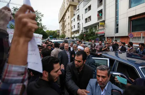 (تصاوير) حضور هاشمی در جمع جوانان «دلواپس»