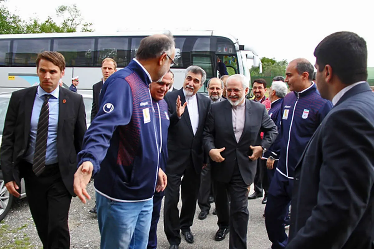 (تصویر) ظریف در اردوی تیم ملی