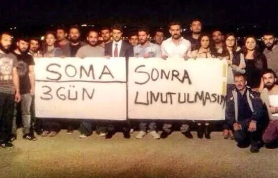 (تصاویر) اعتراض جالب هنرمندان ترکیه به اردوغان
