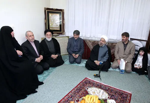 (تصاویر) روحانی در منزل شهید مطهری