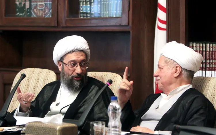 جلسه مجمع تشخیص مصلحت، اهالی سینما در سالروز آزادی خرمشهر، هنرنمایی در چاه مرگ، آتش‌سوزی ساختمان پزشکان و...