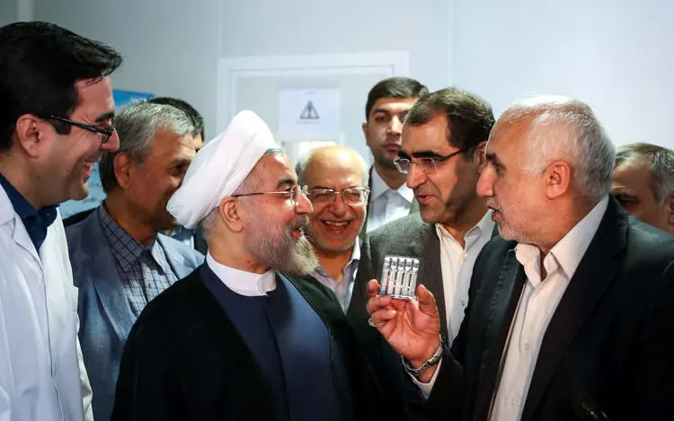 شجریان در مراسم تشییع، تجمع دانشجویان، نجات زن پاراگلایدر سوار، سید حسن خمینی در...