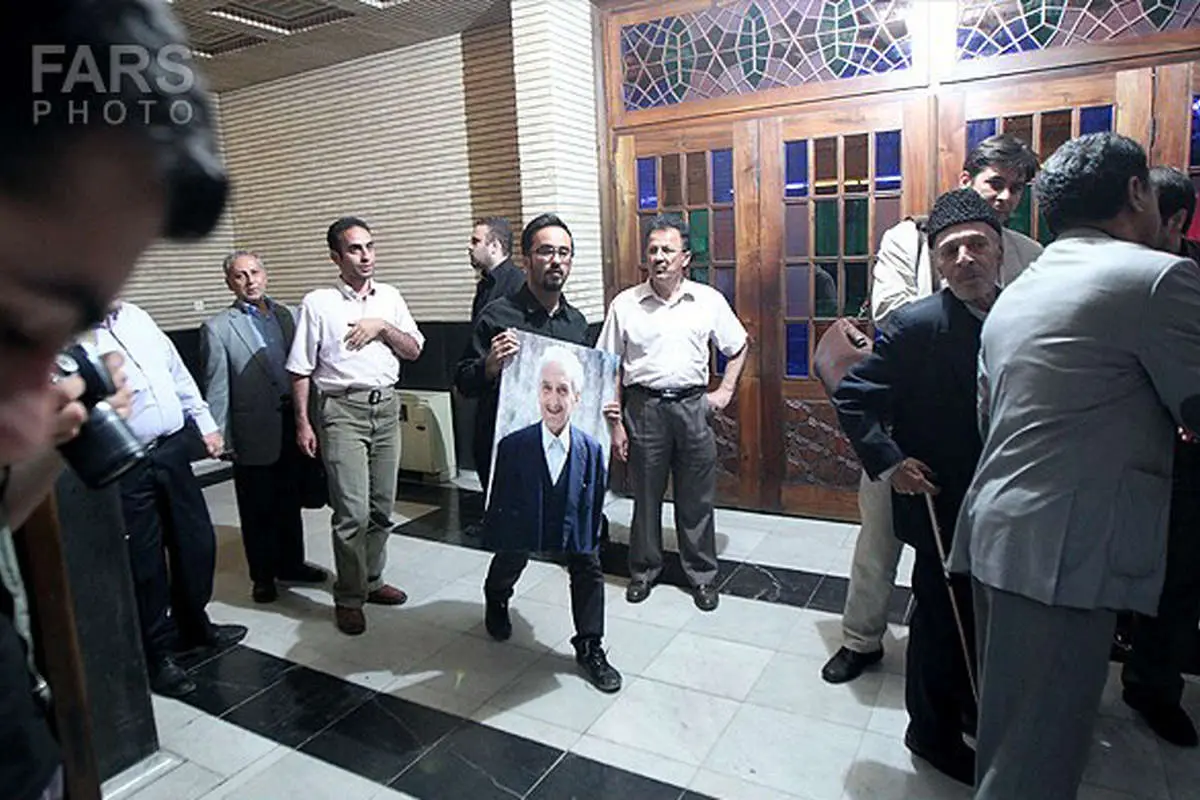 (تصاویر) اصلاح‌طلبان درختم پدر محمدقوچانی