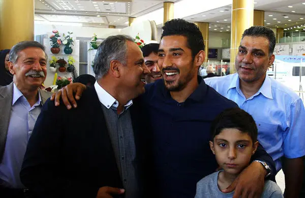 (تصاویر) سفر قوچان‌نژاد به مشهد پس از 20سال