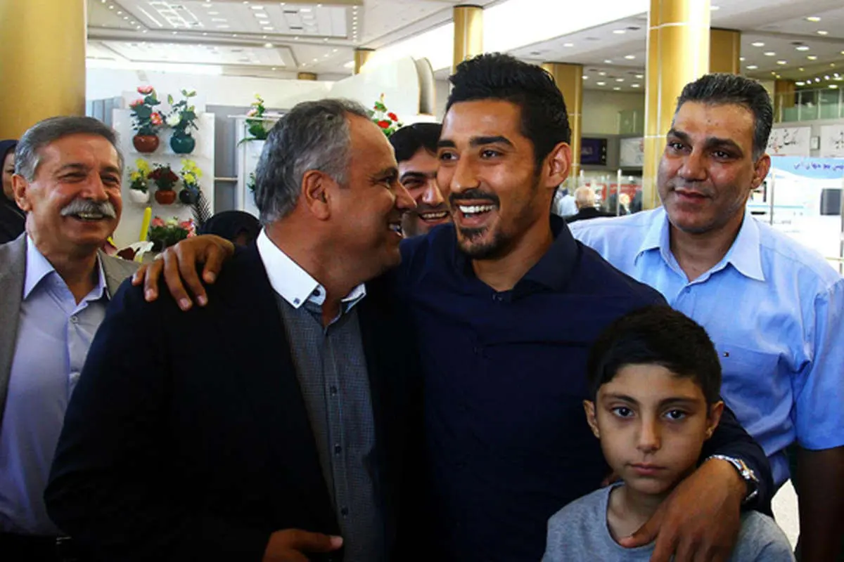 (تصاویر) سفر قوچاننژاد به مشهد پس از 20سال