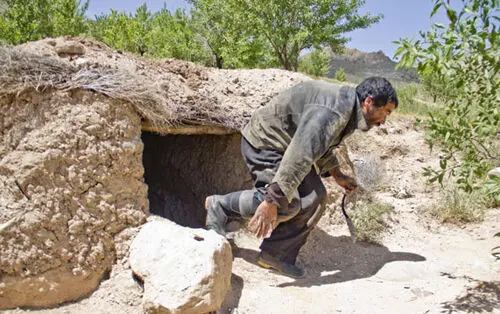 ماجرای مردی که 22 سال تنها در کوه زندگی می‌کند!