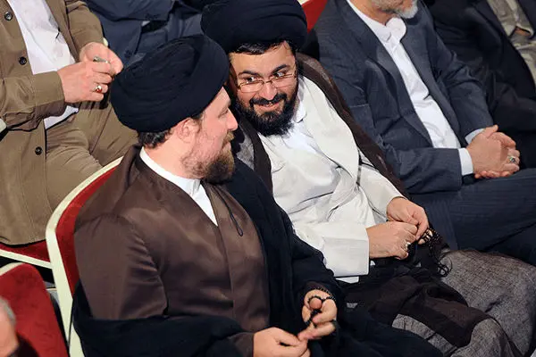 (تصاویر) بخشش قاتل در حضور یادگار امام(ره)