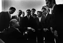 (تصاویر) کمپین انتخاباتی امیرعباس هویدا