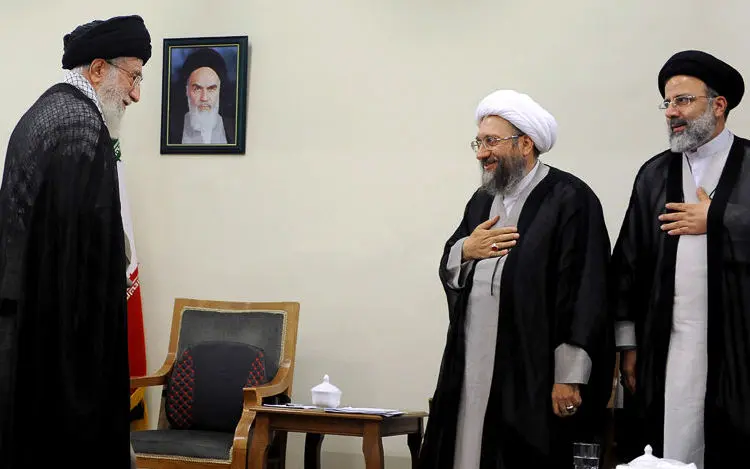 دیدار با مقام معظم رهبری، شادی‌های فوتبالی مردم، باند سارقین مسلح، جمع‌آوری محصولات ضد فرهنگی و ...