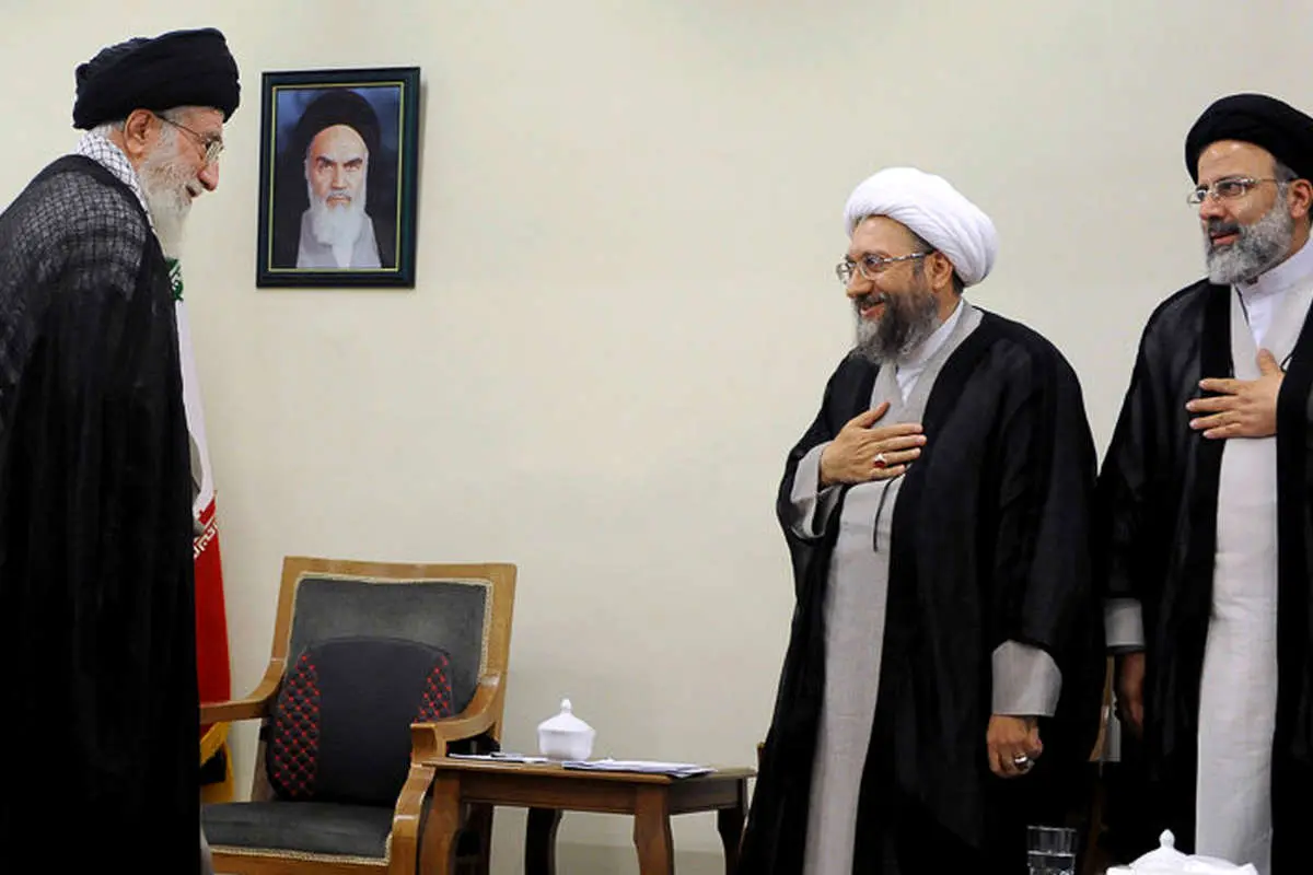 دیدار با مقام معظم رهبری، شادیهای فوتبالی مردم، باند سارقین مسلح، جمعآوری محصولات ضد فرهنگی و ...