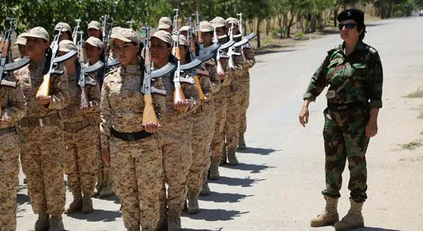 (تصاویر) زنان کرد آماده نبرد با داعش