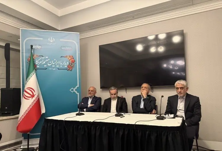 در نماز جمعه شعار بدهید «سلام بر ملت‌ها، سلام بر آمریکا!»