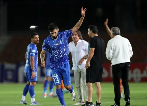 ستاره پرحاشیه به لیست آبی‌ها برگشت