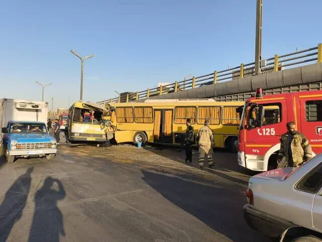 تصاویر جدید از تصادف ۲ اتوبوس جاده مخصوص کرج