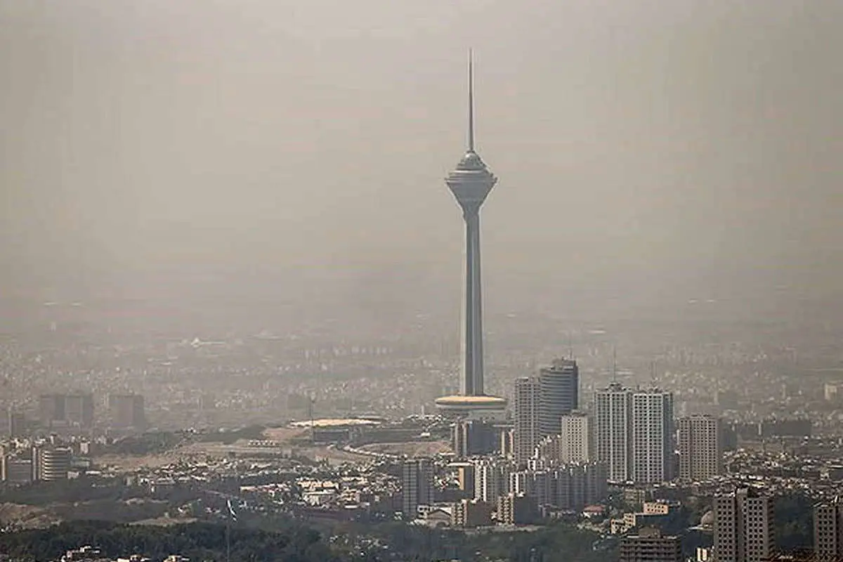 گردوغبار در تهران ماندنی شد