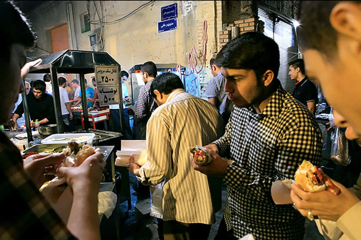 فلافل فروشیهای کوچه منوچهر خانی