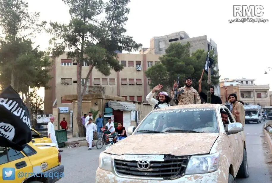 (تصویر) پراید در دست داعش!