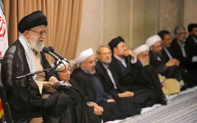 دیدار مسؤولان با مقام معظم رهبری، ریزش مرگبار ساختمان، افطار در سطح شهر تهران، بانوان کاراته‌کار و ...