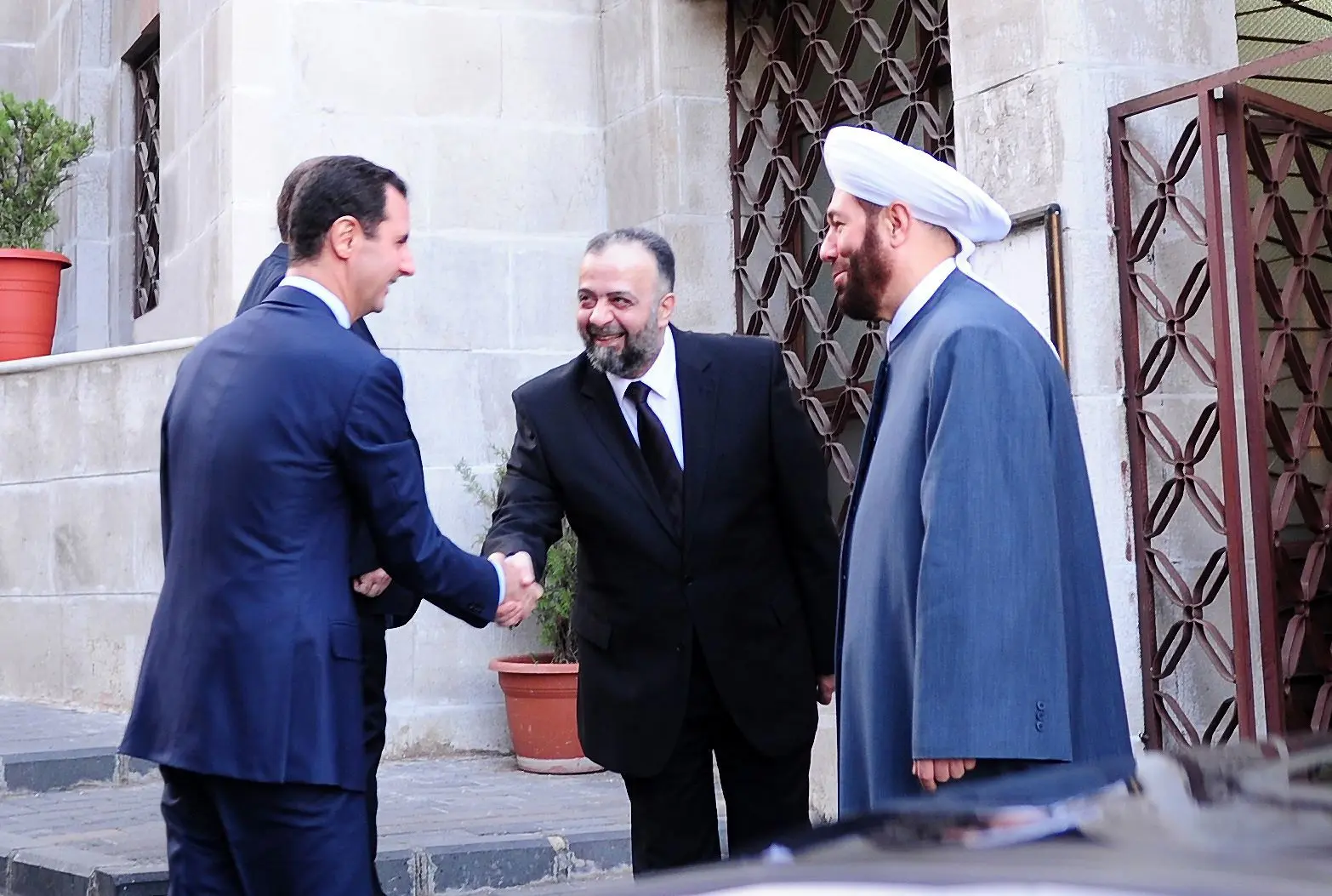 (تصویر) بشار اسد در نماز عید فطر