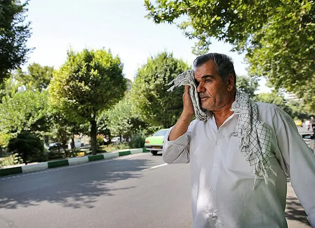 (تصاویر) گرمترین روز سال در تهران
