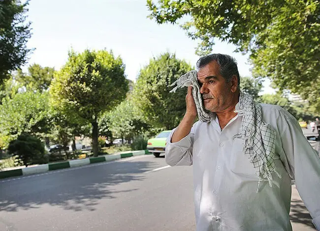 (تصاویر) گرمترین روز سال در تهران