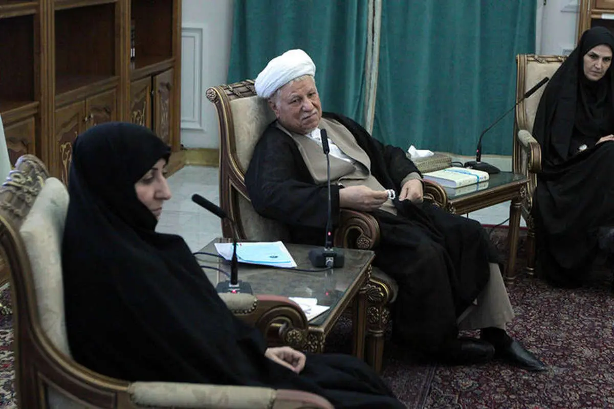 عید سعید فطر، استهلال ماه، گرمای هوا، آخرین افطار، تولد نوزاد معتاد، کودکان آواره، آتشبازی، تدارک عید و ...