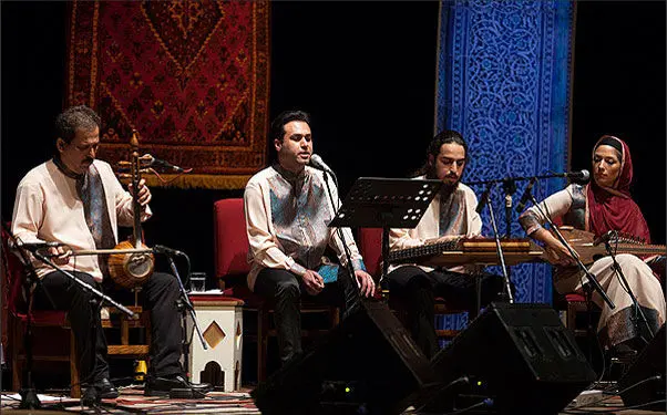 کامکار و تاج در تالار وحدت
