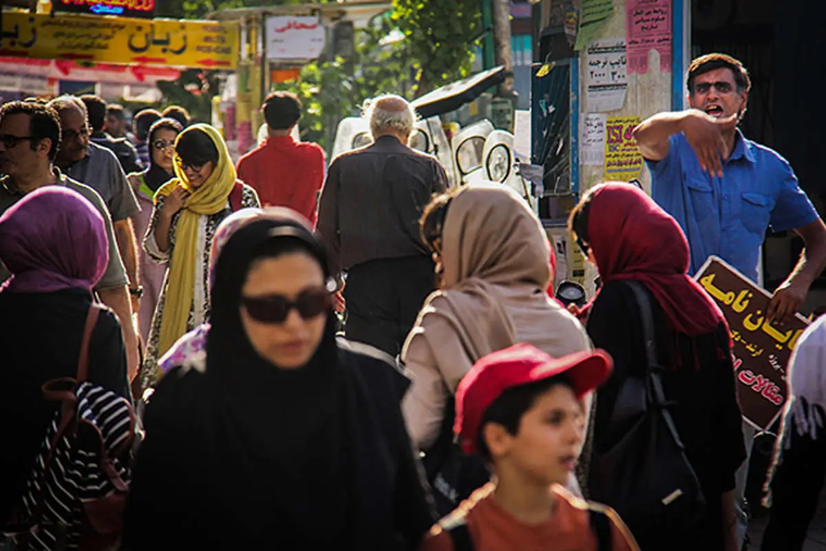 (تصاویر) بازار خرید و فروش پایان‌نامه