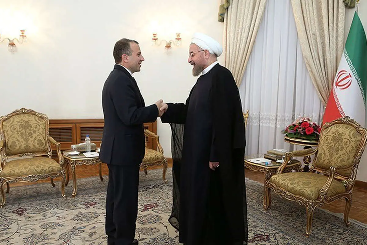 مراسم ختم حسین معدنی، تجمع دانشجویان، فریادهای کودکان، گریه مادر برای دخترانش، زلزله...