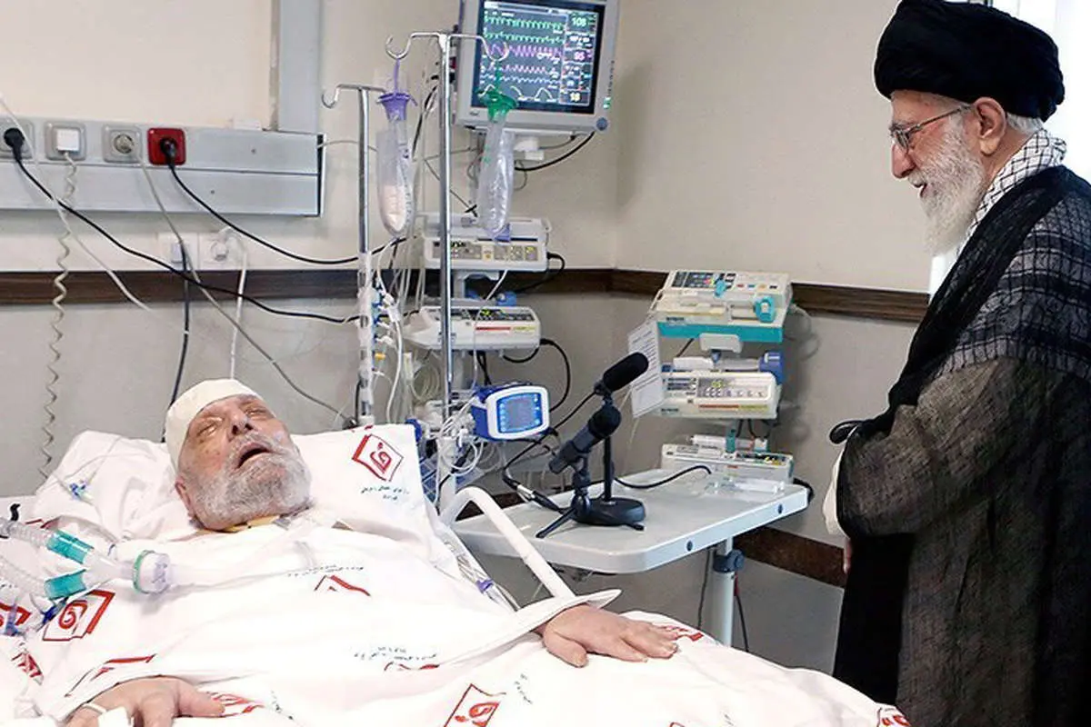 عیادت از آیتالله مهدوی کنی، حاشیه مجلس، تجلیل از هنرمند پیشکسوت، علی دایی در نشست خبری، سقوط دکل و...