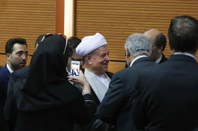 (تصاویر) هاشمی در روز تولد هشتاد سالگی
