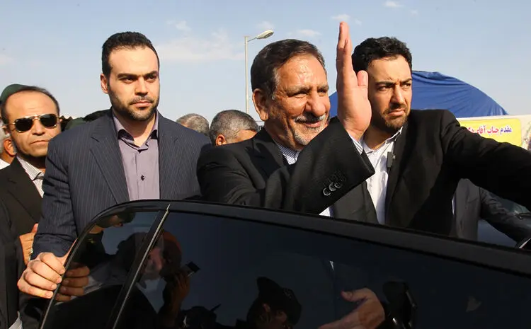 تقدیر از عوامل فیلم سینمایی، حاتمی‌کیا و مریلا زارعی در مراسم رونمایی، تشییع شهید...