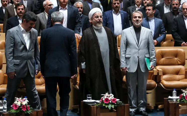 تجمع در سی و سه پل، مسافران تابستانی، پرواز بادبادک‌ها، عروسی سنتی ترکمن، سیرک آذربایجان، روستای محروم و ...
