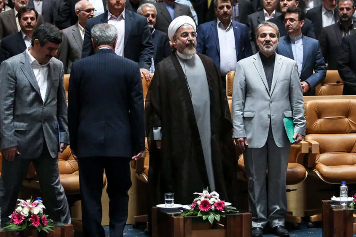 تجمع در سی و سه پل، مسافران تابستانی، پرواز بادبادکها، عروسی سنتی ترکمن، سیرک آذربایجان، روستای محروم و ...