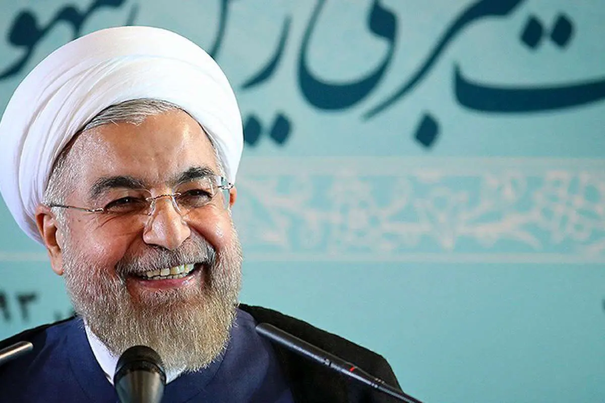 دایی در حاشیه دیدار پرسپولیس، بازدید خاتمی از نمایشگاه، قالیباف در مراسم ختم، شهر سوخته، روی فرش قرمز و...