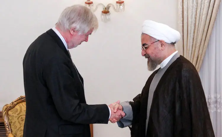 تجلیل از برنامه‌سازان، ادای احترام ظریف، مراسم عروسی سنتی، پشت صحنه سریال، تشییع یک هنرمند و ...