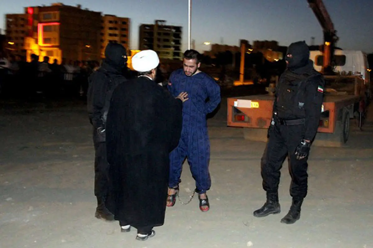 (تصاویر) اعدام دو شرورِ همدانی