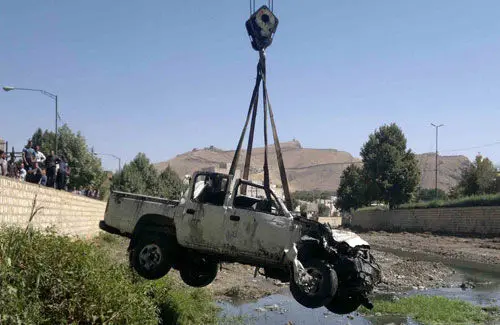 (تصویر) شیرجه وانت به رودخانه!
