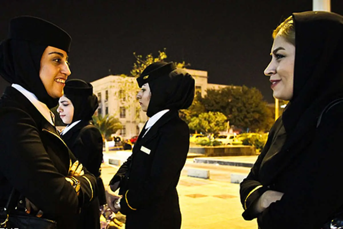 (تصاویر) مهمانداران قطار