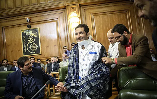 (تصاویر) بازگشت چمران به صندلی ریاست