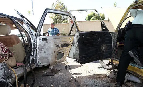 (تصاویر) انفجار پژو در پمپ گاز