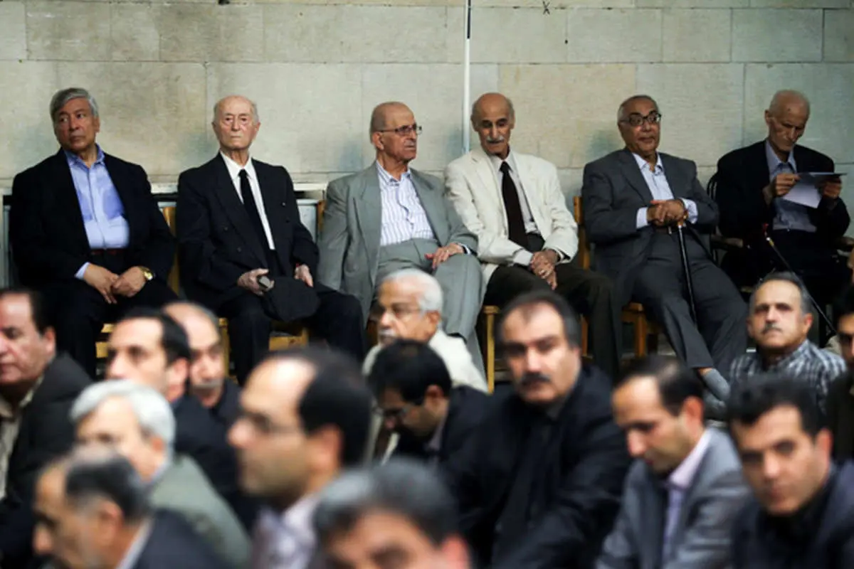 (تصاویر) مراسم ختم ناصر کاتوزیان