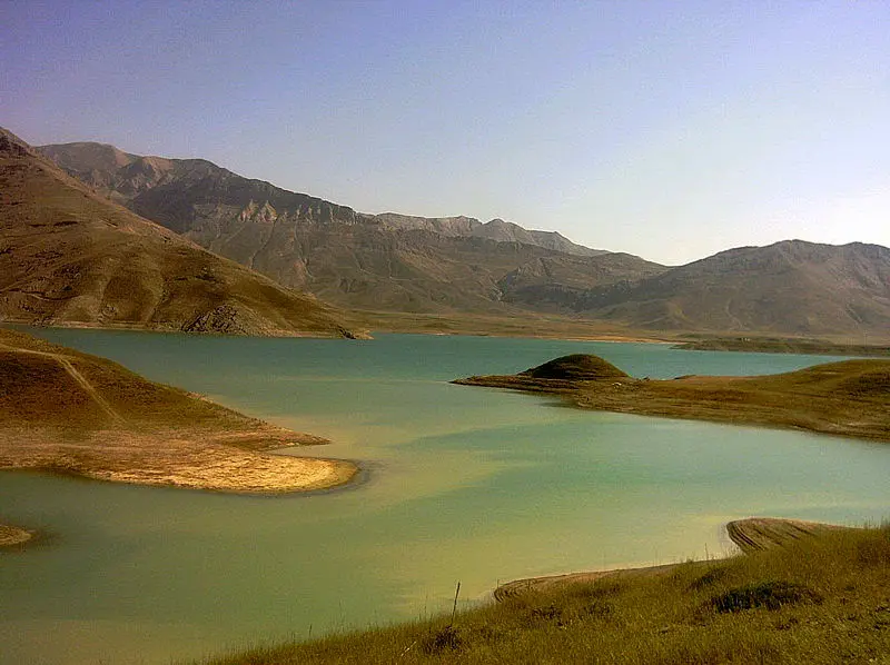 دریاچه لار؛ زمانی که آب داشت!